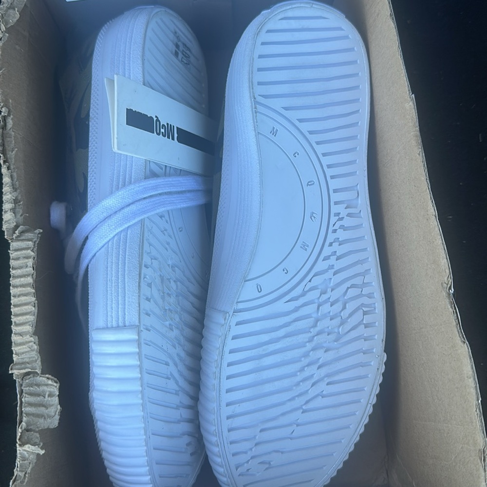 MCQ Alexander McQueen Swallow Cap Toe Sneakers size 8 EU 38-price is firm New - Picture 4 of 9